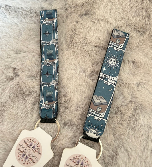 Reader Tarot Card Small Print (Left) Wristlet Keyring